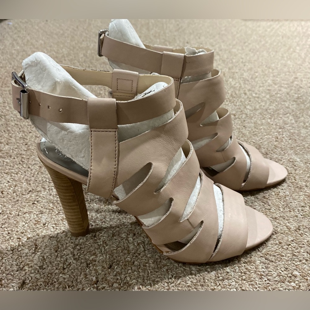 Vince Camuto Sandals - Picture 5 of 8